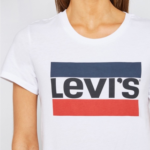 Levi’s women’s tee - Picture 2 of 5
